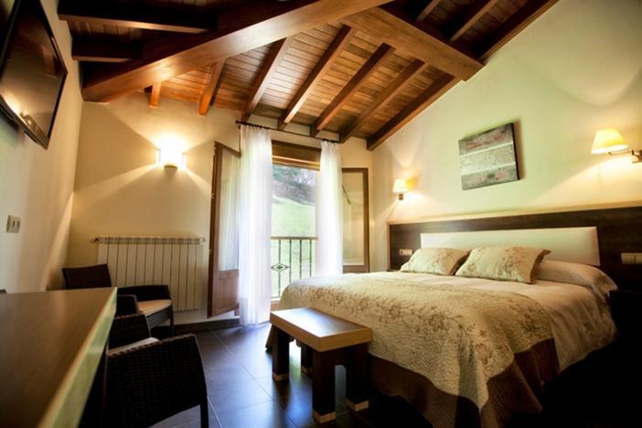 Hotel & Spa Villa De Mestas Местас-де-Кон Екстер'єр фото