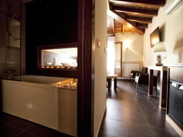 Hotel & Spa Villa De Mestas Местас-де-Кон Екстер'єр фото